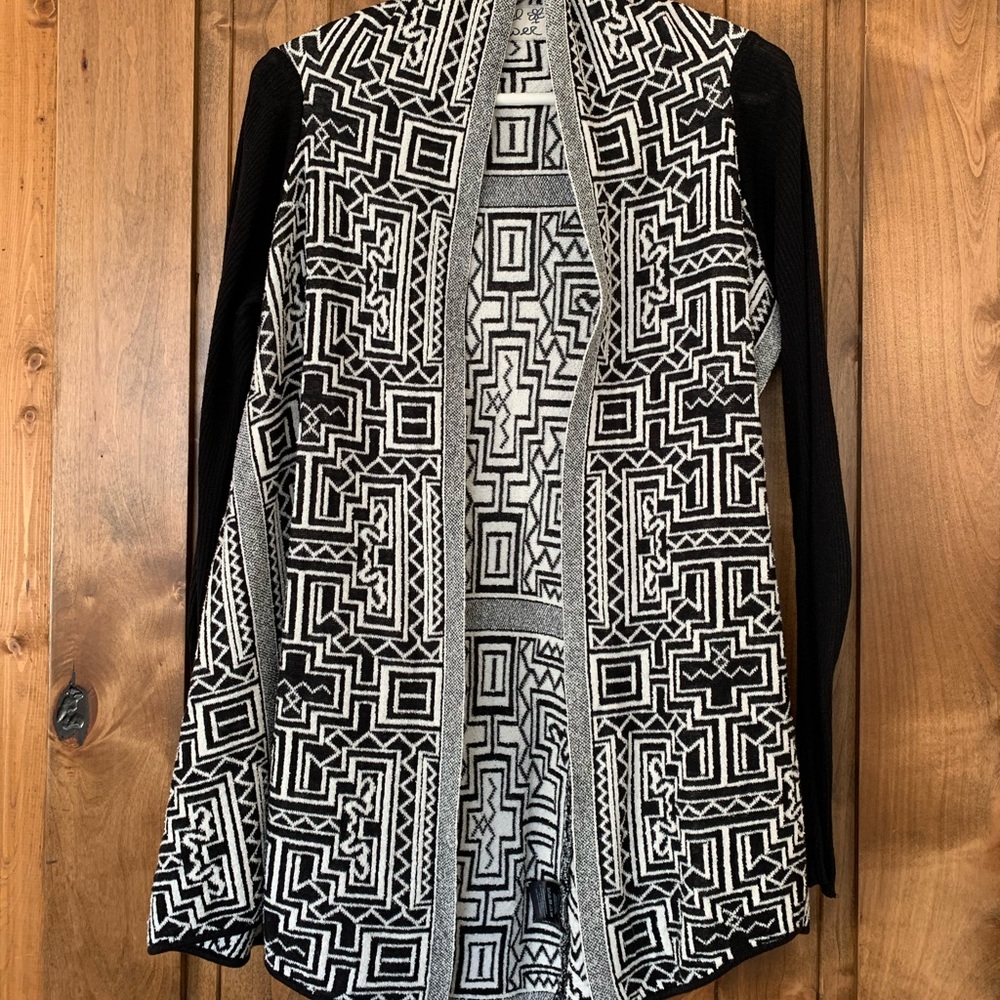Geometric black and white cardigan